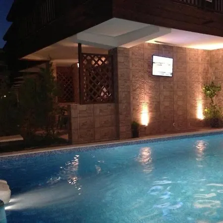The White House 7 *