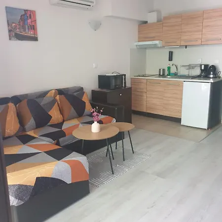 The White 7 Несебр