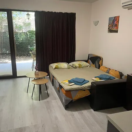 The White 7 Несебр