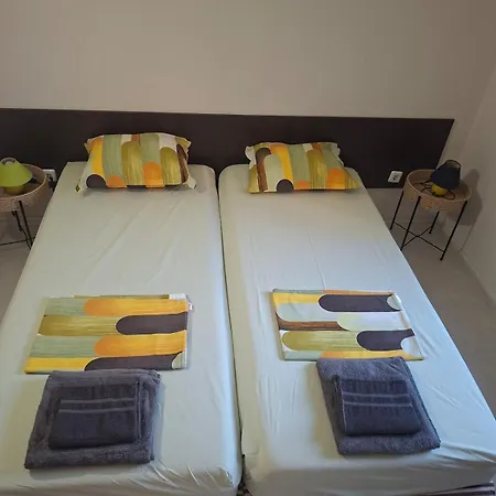 Дом отдыха The White 7 *