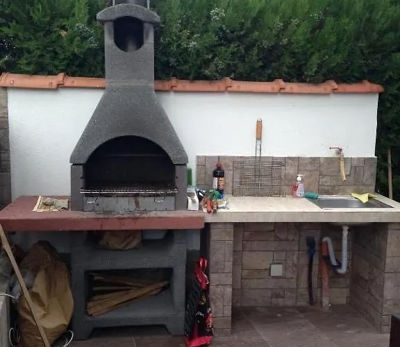 The White 7 ネセバル