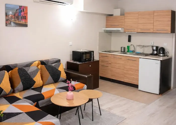 別荘 The White 7 *